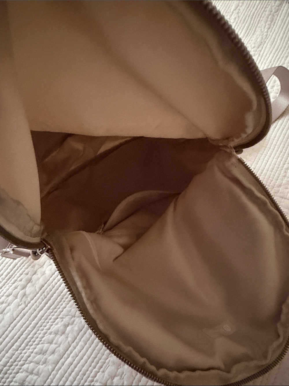 lululemon athletica light beige crossbody sling bag - Picture 5 of 7